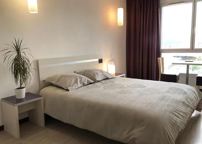 Family Saint Vincent - 2 Pers - 100m Gare - Wifi 公寓 *